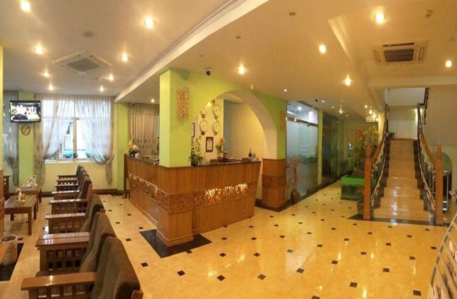 grand laurel hotel